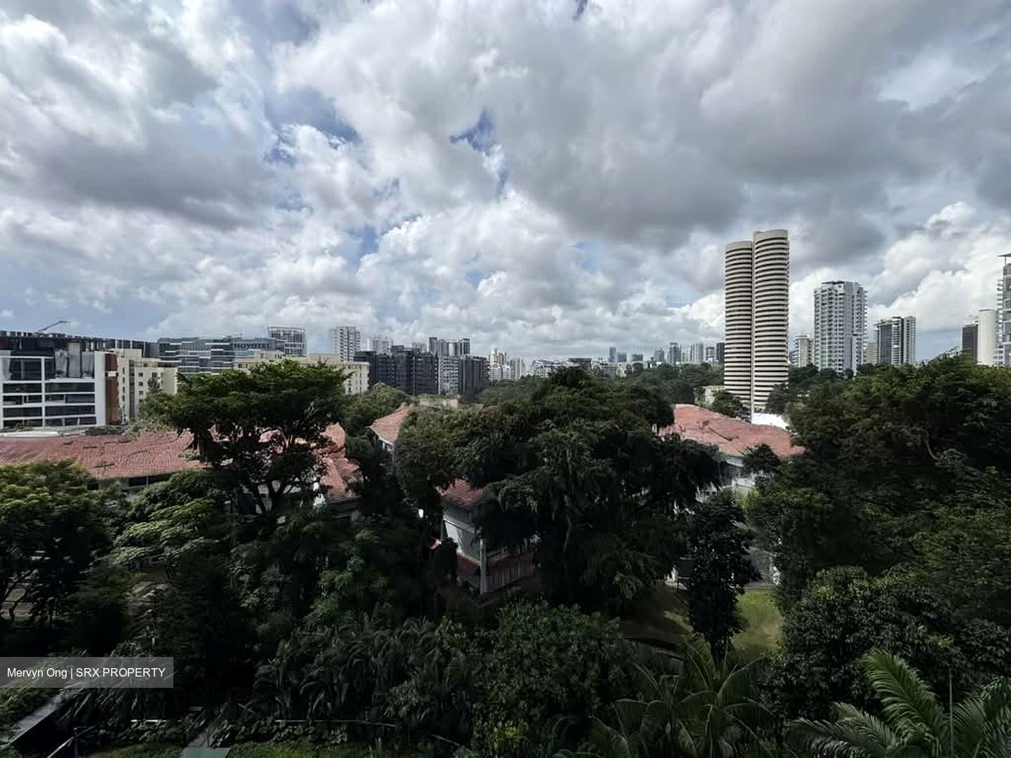 Nouvel 18 (D10), Condominium #566644891